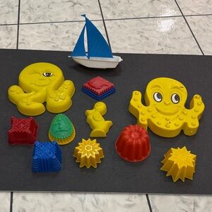 Vintage Sand Molds 1970s 1980s Octopus Sailboat Beach Toy Set RARE